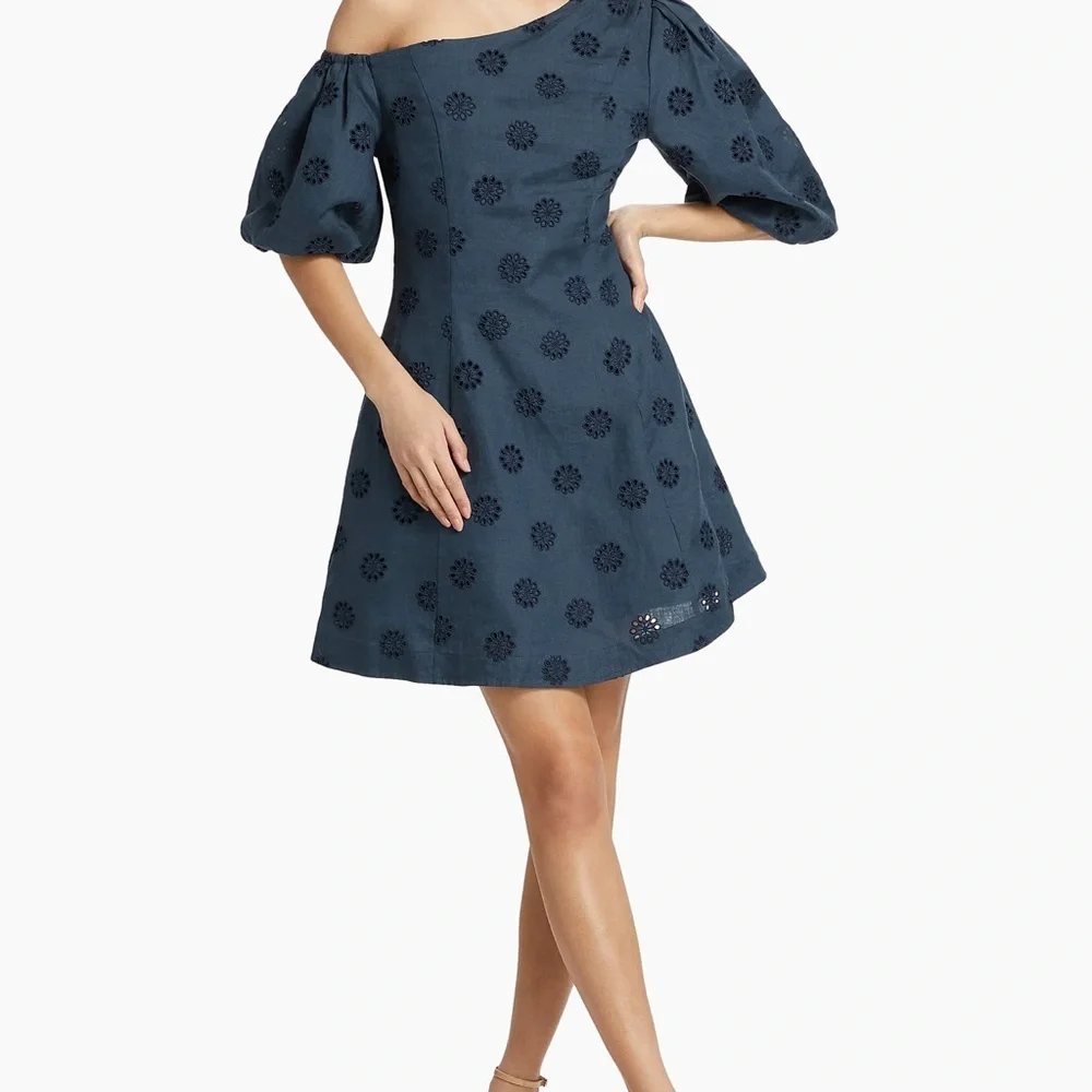 Sold - Picture 2 of 12